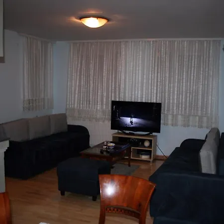 Apartment Fenix Cvetni Trg *